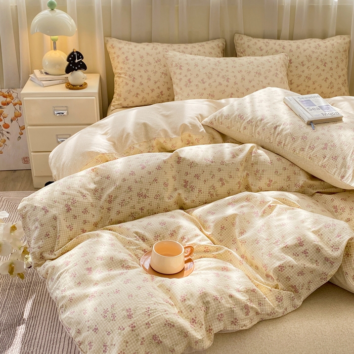 91家纺网 家纺一手货源 找家纺 红日子纺织品 2026春夏新款小清新12868全棉纯棉学生卡通款单被套被套单件 繁花锦城