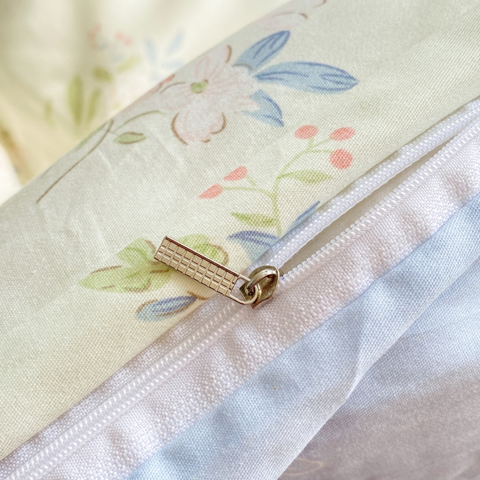 91家纺网 家纺一手货源 找家纺 红日子纺织品 2026春夏新款小清新12868全棉纯棉学生卡通款单被套被套单件 遥遥花期