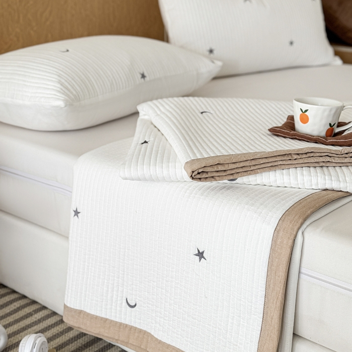 91家纺网 家纺一手货源 找家纺 木楌家居 2026春夏新款双面全棉纯棉皱皱纱刺绣款床盖床盖单件 月落星眠