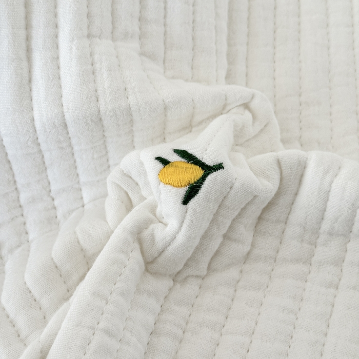 91家纺网 家纺一手货源 找家纺 木楌家居 2026春夏新款双面全棉纯棉皱皱纱刺绣款床盖床盖单件 小芽日记