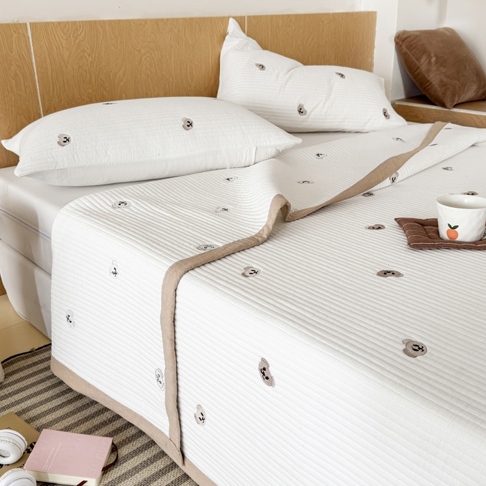 91家纺网 家纺一手货源 找家纺 木楌家居 2026春夏新款双面全棉纯棉皱皱纱刺绣款床盖床盖单件 小熊奶糖