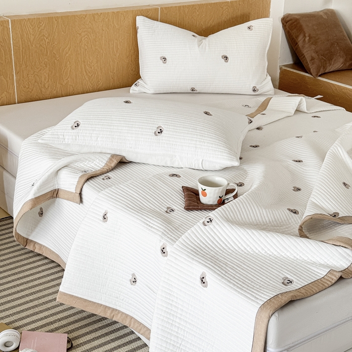 91家纺网 家纺一手货源 找家纺 木楌家居 2026春夏新款双面全棉纯棉皱皱纱刺绣款床盖床盖单件 小熊奶糖