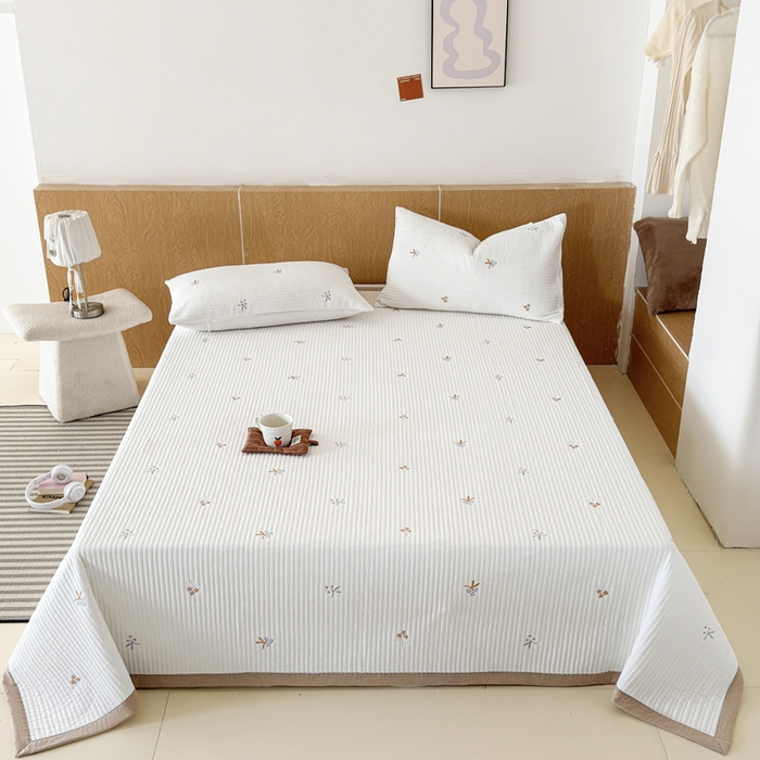 91家纺网 家纺一手货源 找家纺 木楌家居 2026春夏新款双面全棉纯棉皱皱纱刺绣款床盖床盖单件 花漾时光