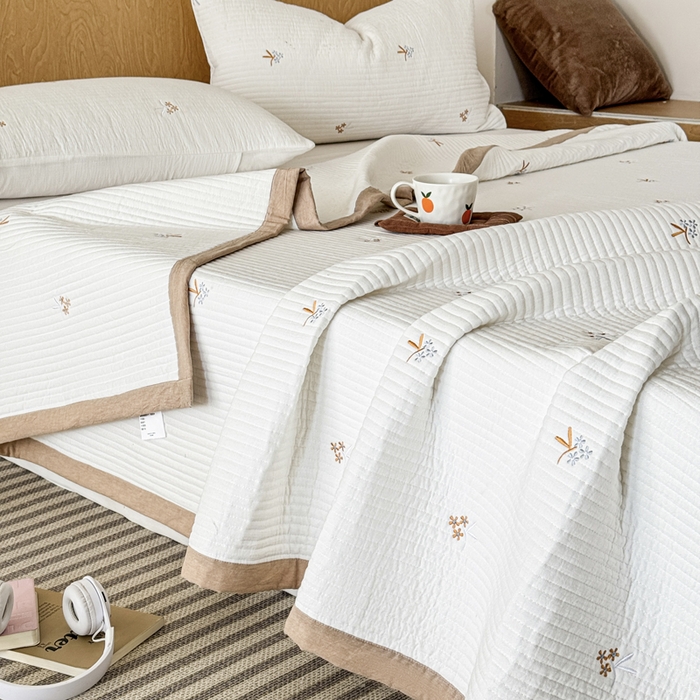 91家纺网 家纺一手货源 找家纺 木楌家居 2026春夏新款双面全棉纯棉皱皱纱刺绣款床盖床盖单件 花漾时光