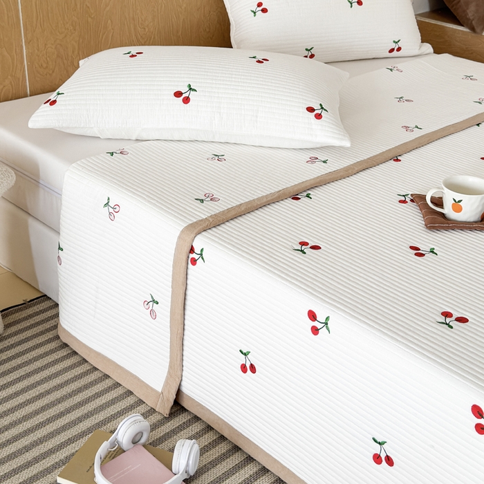 木楌家居 2026春夏新款双面全棉纯棉皱皱纱刺绣款床盖床盖单件 樱桃小方糖