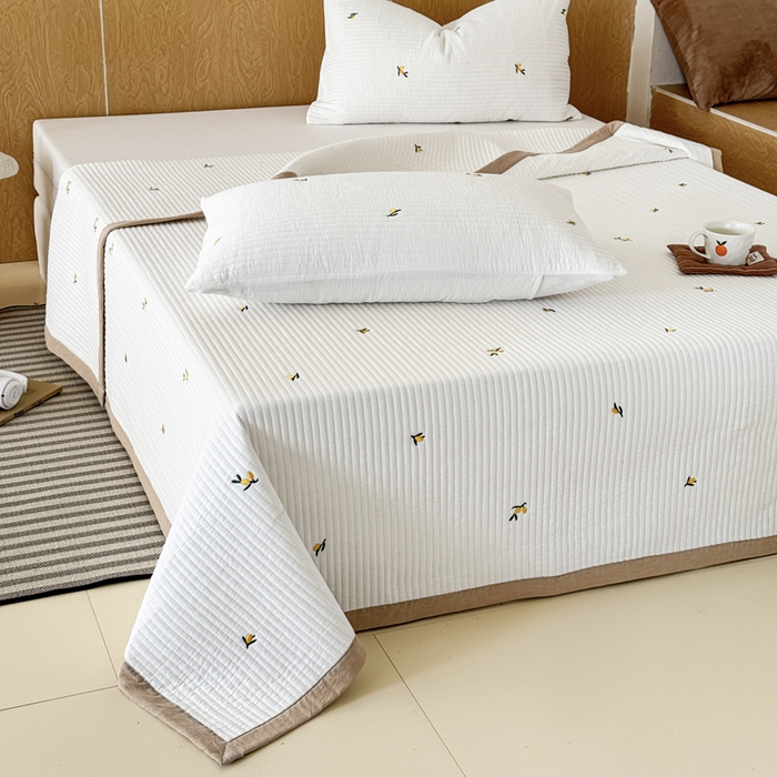 91家纺网 家纺一手货源 找家纺 木楌家居 2026春夏新款双面全棉纯棉皱皱纱刺绣款床盖床盖单件 小芽日记