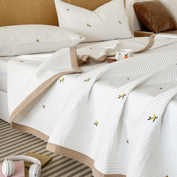 91家纺网 家纺一手货源 找家纺 木楌家居 2026春夏新款双面全棉纯棉皱皱纱刺绣款床盖床盖单件 小芽日记