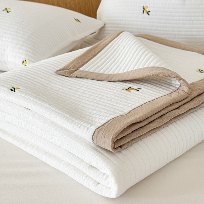 91家纺网 家纺一手货源 找家纺 木楌家居 2026春夏新款双面全棉纯棉皱皱纱刺绣款床盖床盖单件 小芽日记