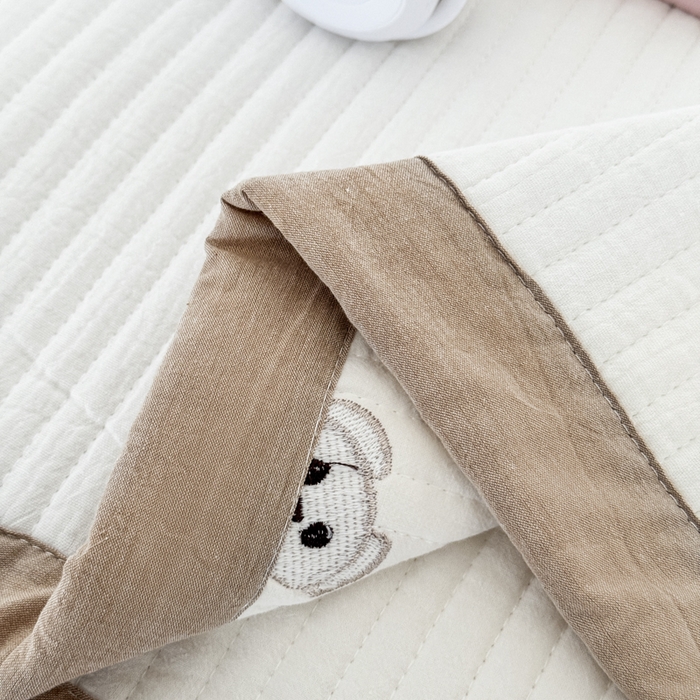 91家纺网 家纺一手货源 找家纺 木楌家居 2026春夏新款双面全棉纯棉皱皱纱刺绣款床盖床盖单件 小熊奶糖