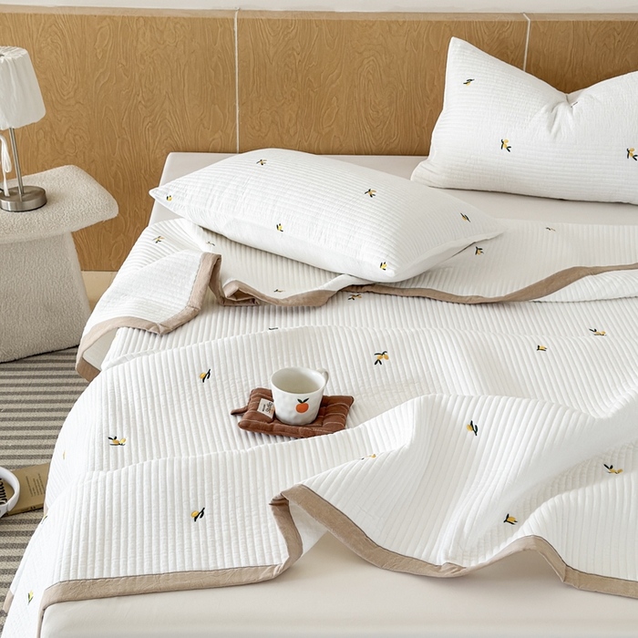 91家纺网 家纺一手货源 找家纺 木楌家居 2026春夏新款双面全棉纯棉皱皱纱刺绣款床盖床盖单件 小芽日记