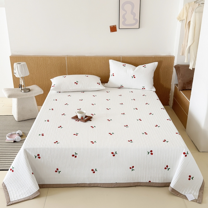 91家纺网 家纺一手货源 找家纺 木楌家居 2026春夏新款双面全棉纯棉皱皱纱刺绣款床盖床盖单件 樱桃小方糖