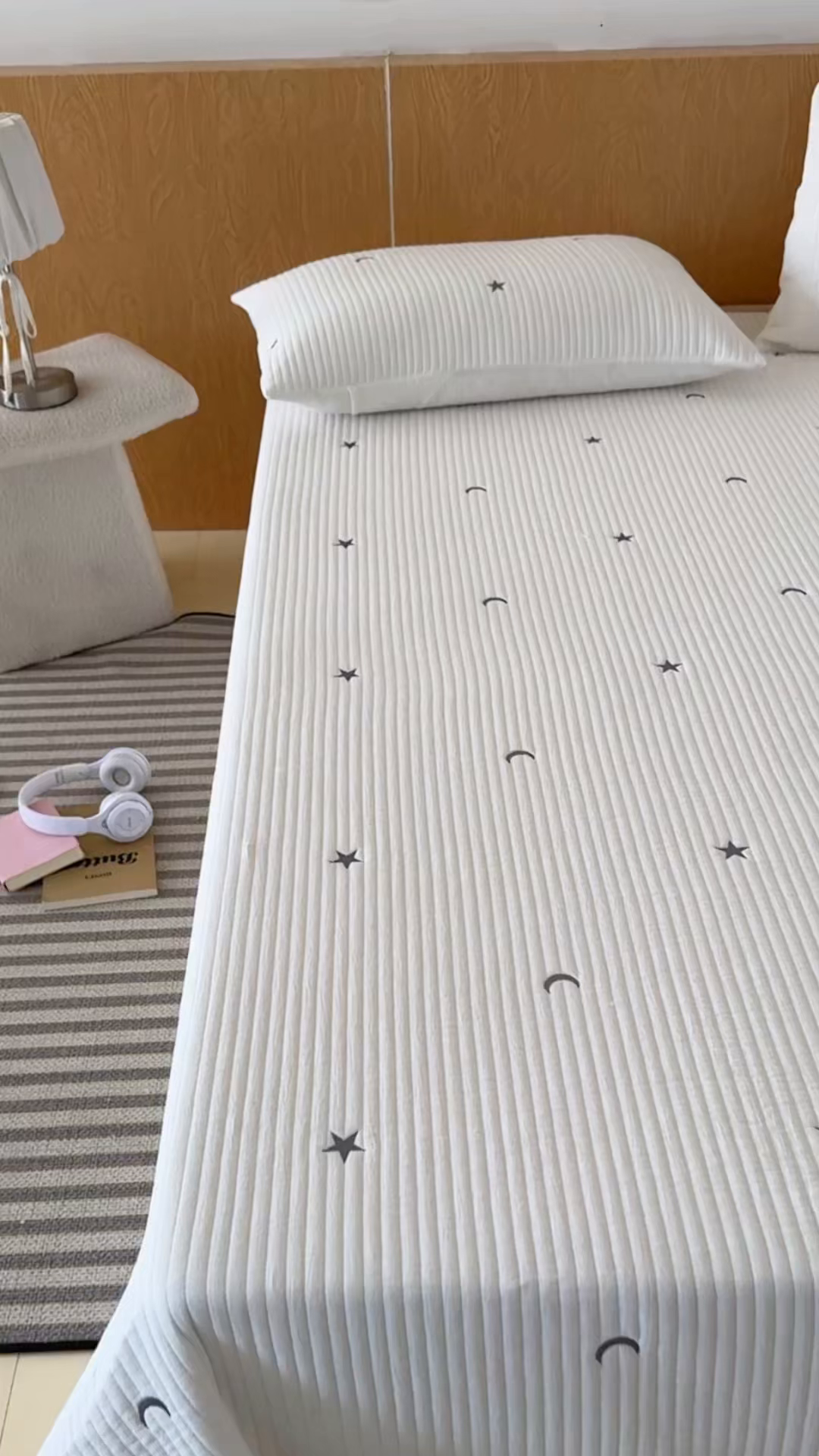 91家纺网 家纺一手货源 找家纺 木楌家居 2026春夏新款双面全棉纯棉皱皱纱刺绣款床盖床盖单件 月落星眠