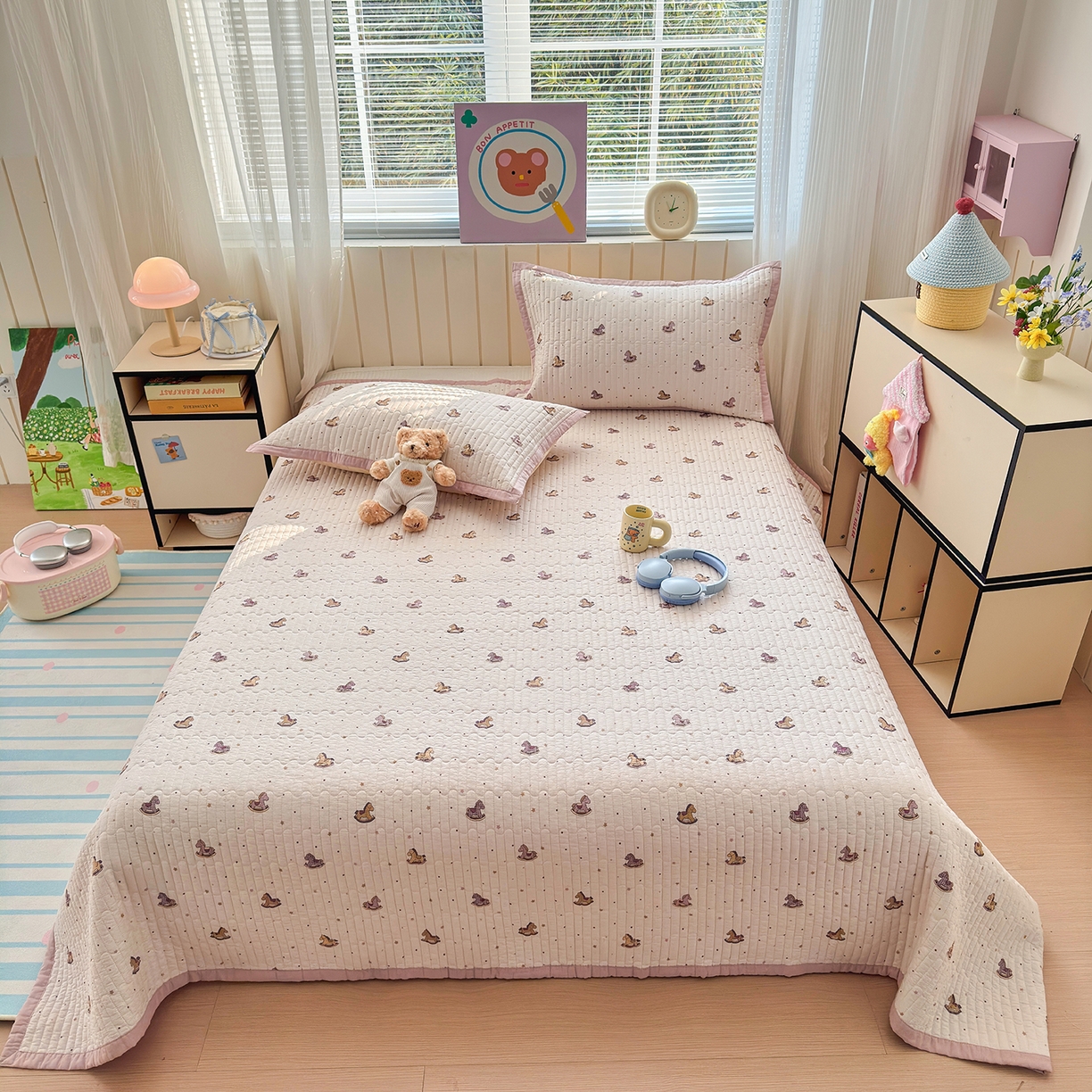 91家纺网 家纺一手货源 找家纺 美优兰 2026新款双面全棉高温砂洗床盖三件套 粉色木马