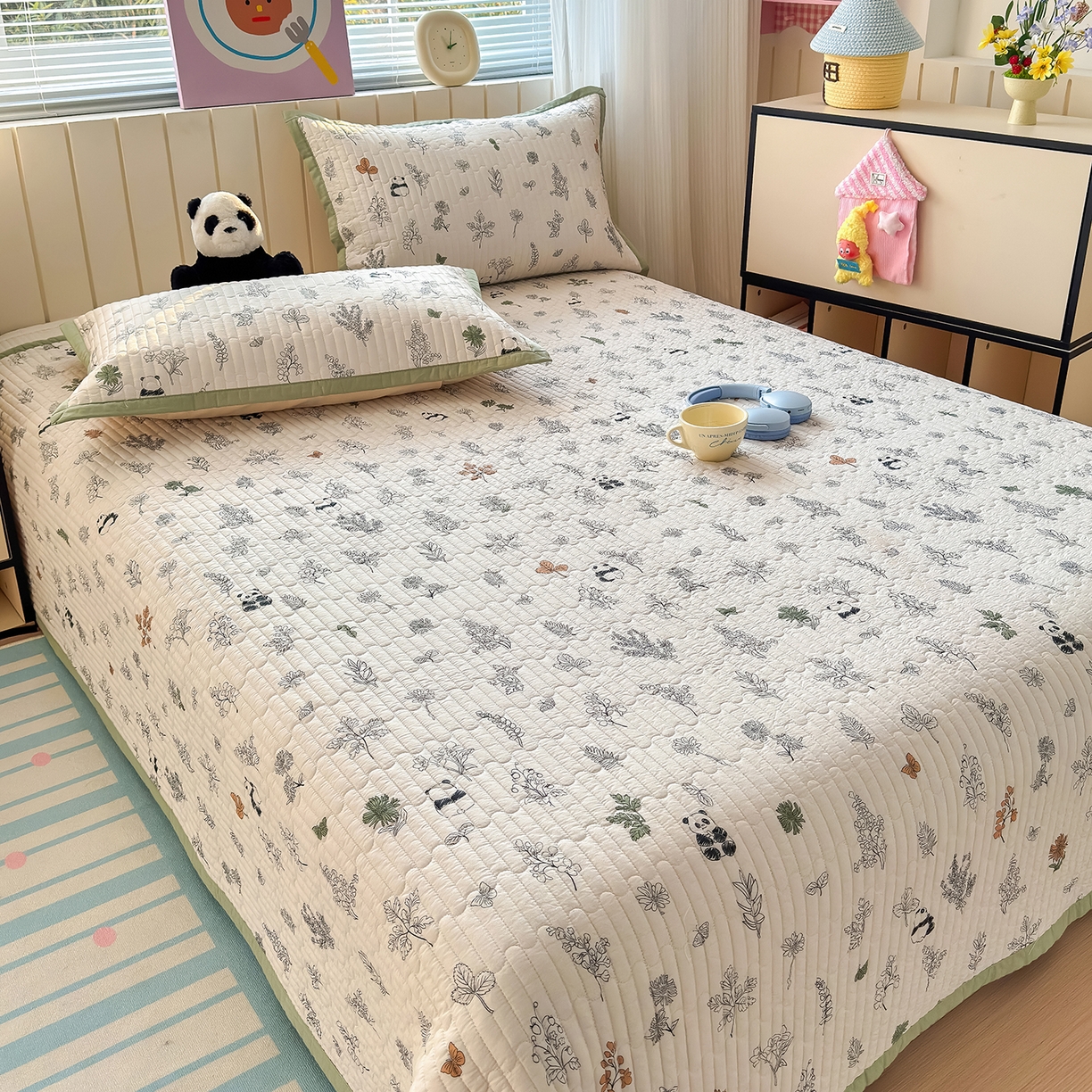 91家纺网 家纺一手货源 找家纺 美优兰 2026新款双面全棉高温砂洗床盖三件套 熊猫日记