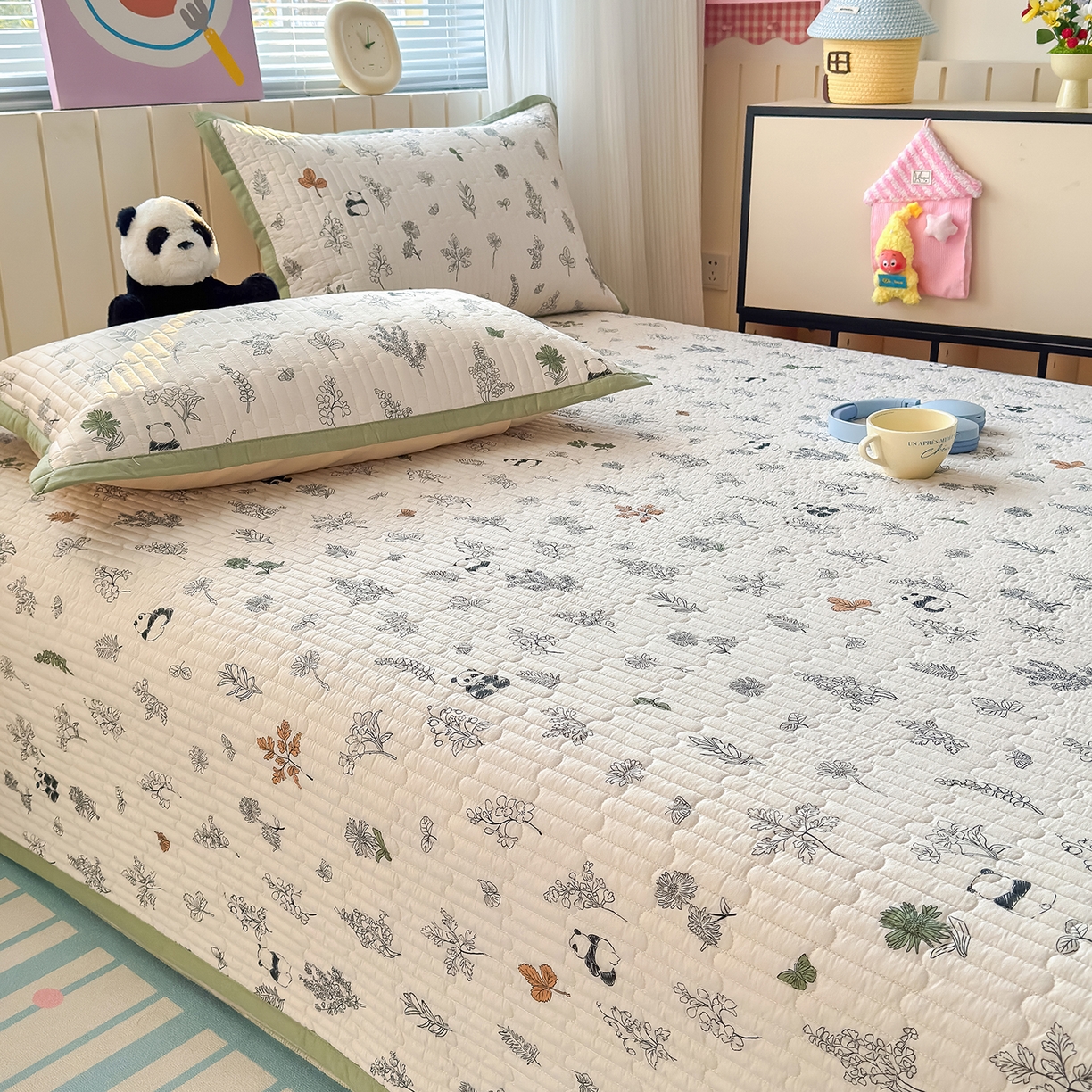 91家纺网 家纺一手货源 找家纺 美优兰 2026新款双面全棉高温砂洗床盖三件套 熊猫日记