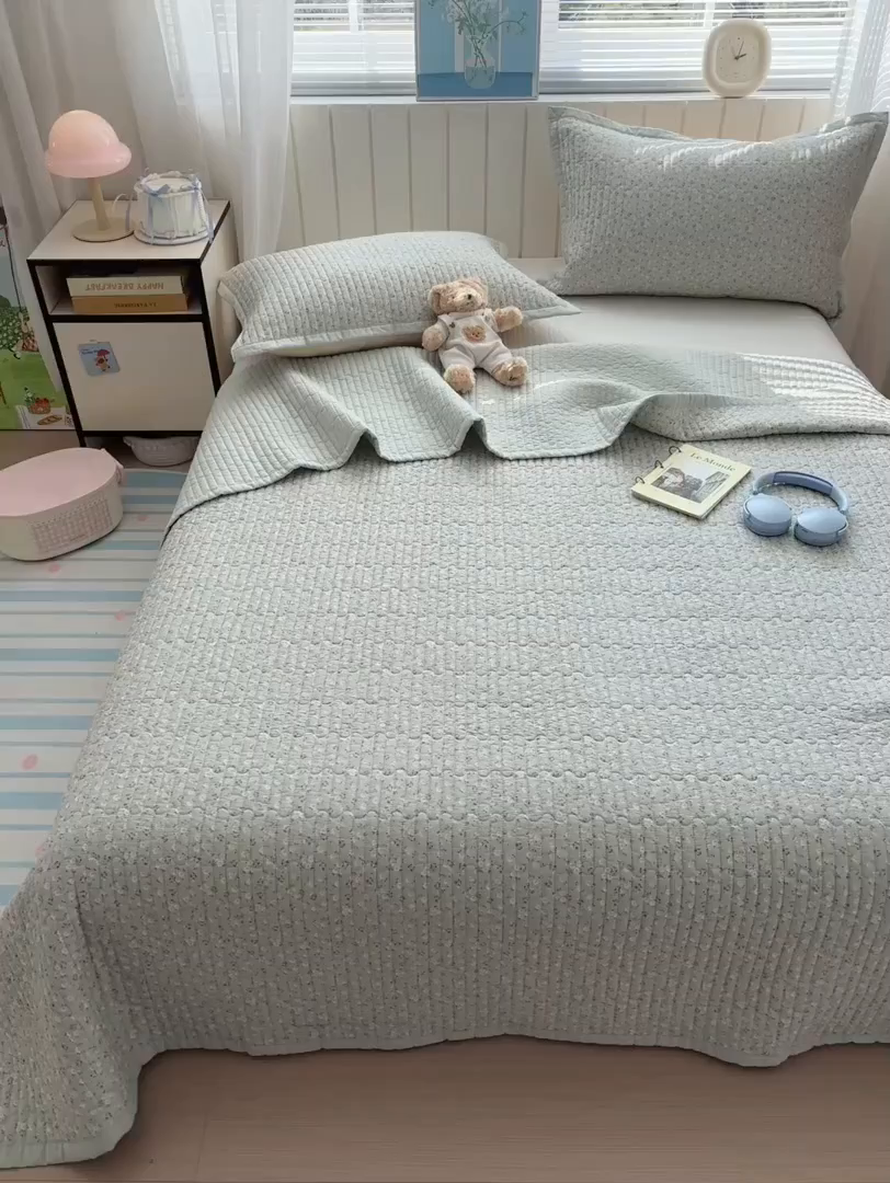 91家纺网 家纺一手货源 找家纺 美优兰 2026新款双面全棉高温砂洗床盖三件套 夕颜绿