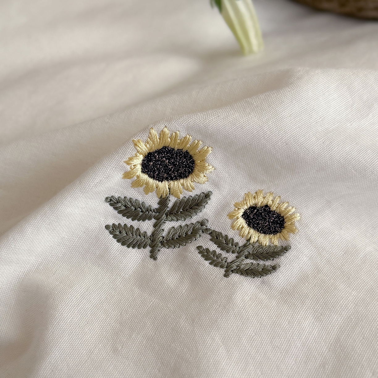 91家纺网 家纺一手货源 找家纺 （总）鹿班家居 2026春季新品全棉皱皱纱精密刺绣系列四件套-夏日浅梦（标准会员-20元）