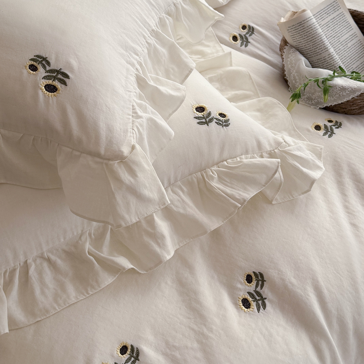 91家纺网 家纺一手货源 找家纺 鹿班家居 2026春季新品全棉皱皱纱精密刺绣系列四件套-夏日浅梦（标准会员-20元） 夏日浅梦-白色