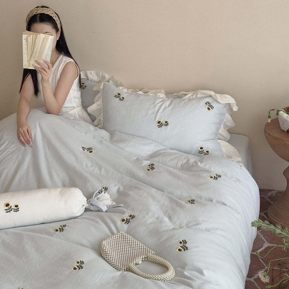 91家纺网 家纺一手货源 找家纺 鹿班家居 2026春季新品全棉皱皱纱精密刺绣系列四件套-夏日浅梦（标准会员-20元） 夏日浅梦-蓝色