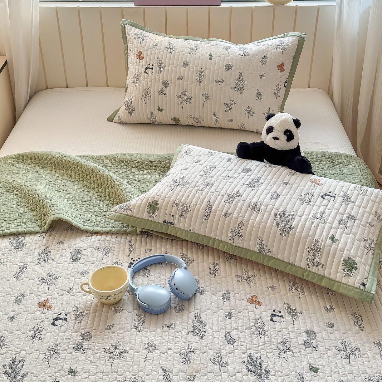 91家纺网 家纺一手货源 找家纺 美优兰 2026新款双面全棉高温砂洗床盖三件套 熊猫日记