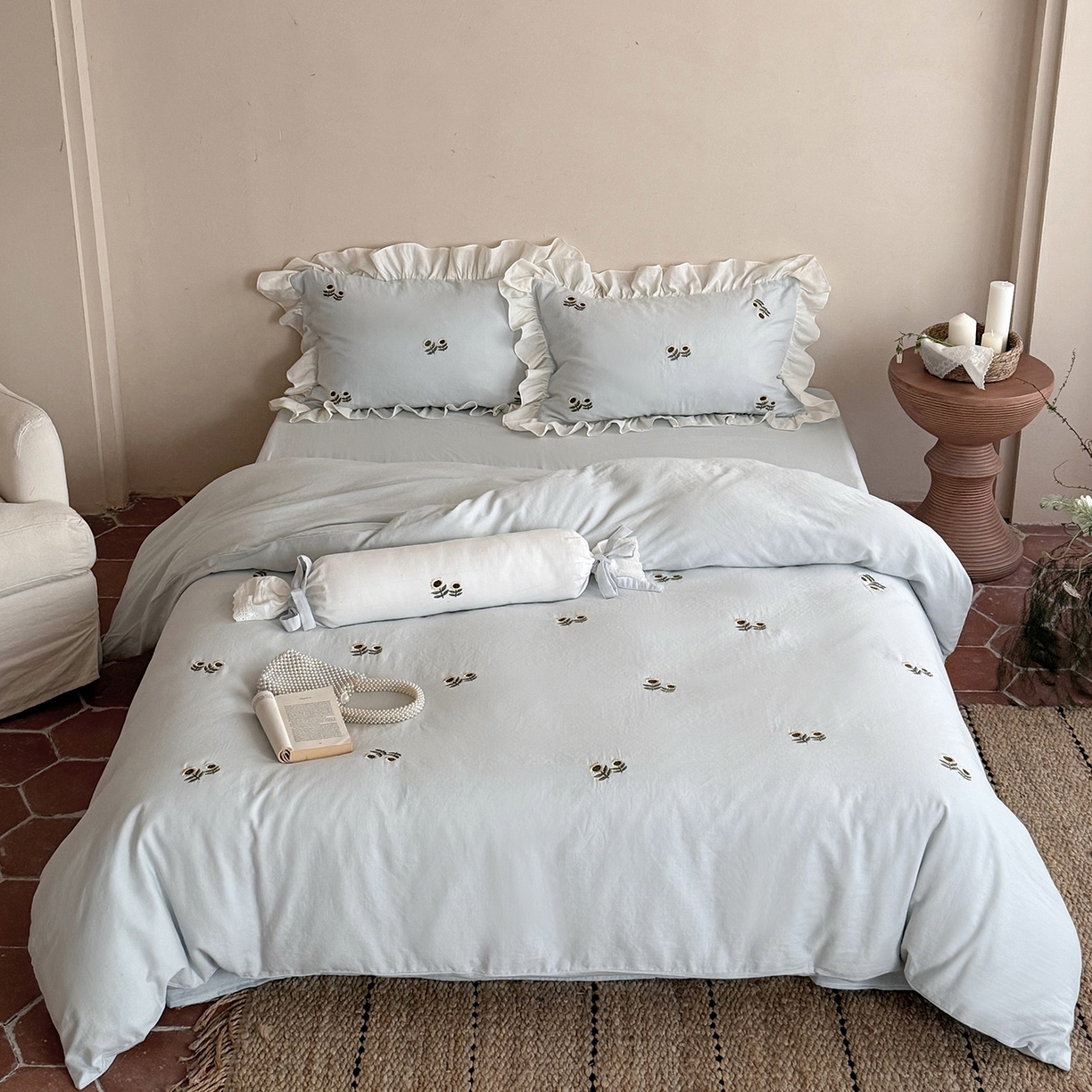 91家纺网 家纺一手货源 找家纺 鹿班家居 2026春季新品全棉皱皱纱精密刺绣系列四件套-夏日浅梦（标准会员-20元） 夏日浅梦-蓝色