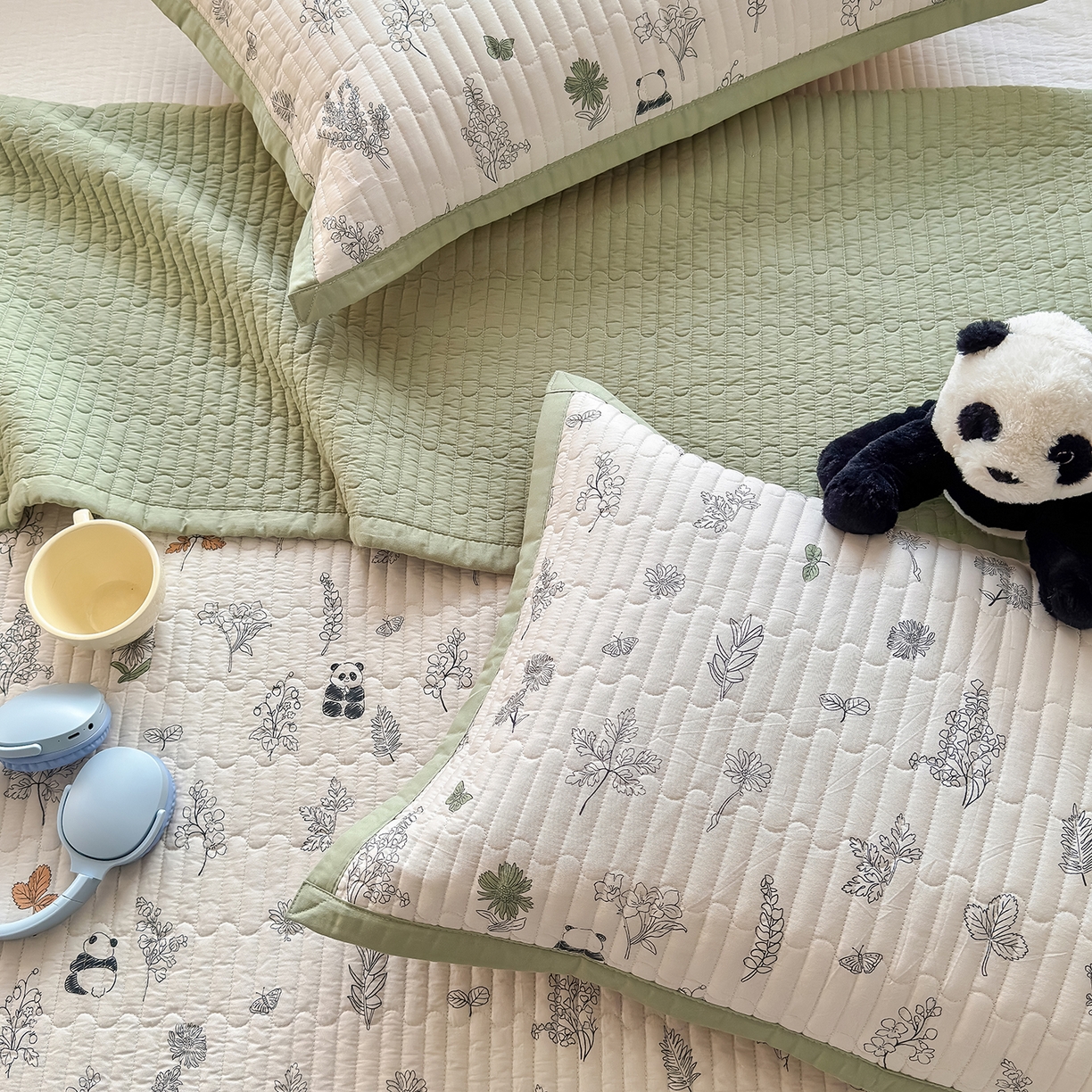 91家纺网 家纺一手货源 找家纺 美优兰 2026新款双面全棉高温砂洗床盖三件套 熊猫日记