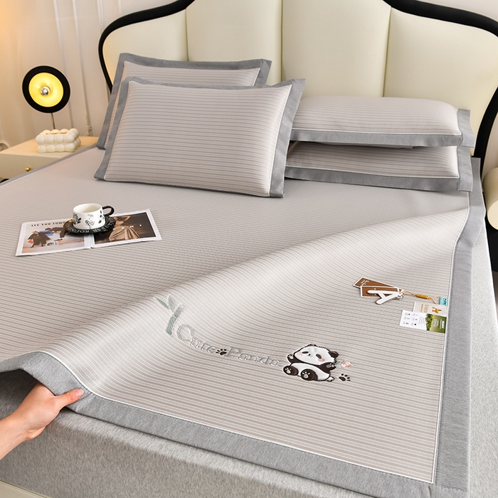 91家纺网 家纺一手货源 找家纺 小牛席业 2026新款经典条纹熊猫凉感冰丝席凉席席子 系列 香槟