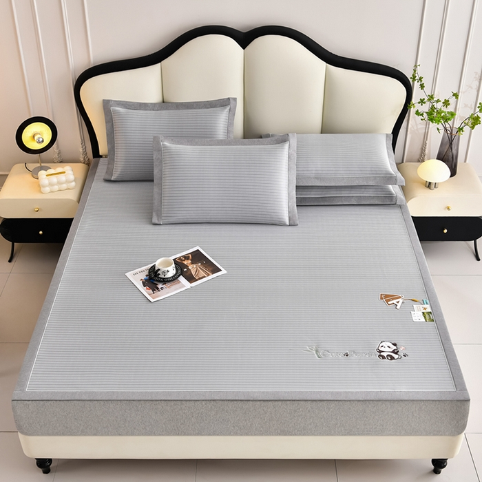 91家纺网 家纺一手货源 找家纺 小牛席业 2026新款经典条纹熊猫凉感冰丝席凉席席子 系列 灰色