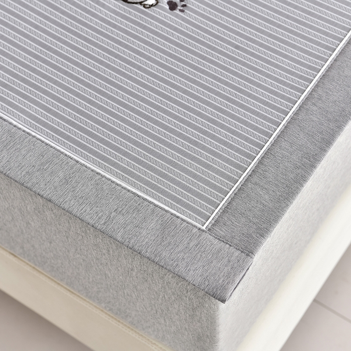 91家纺网 家纺一手货源 找家纺 小牛席业 2026新款经典条纹熊猫凉感冰丝席凉席席子 系列 灰色