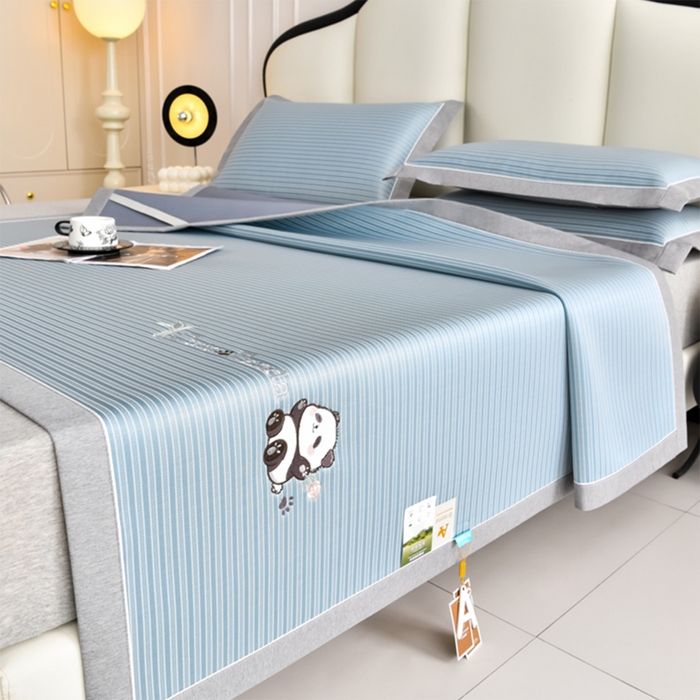 91家纺网 家纺一手货源 找家纺 小牛席业 2026新款经典条纹熊猫凉感冰丝席凉席席子 系列 蓝色