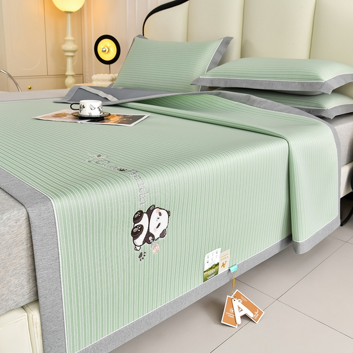 91家纺网 家纺一手货源 找家纺 小牛席业 2026新款经典条纹熊猫凉感冰丝席凉席席子 系列 绿色