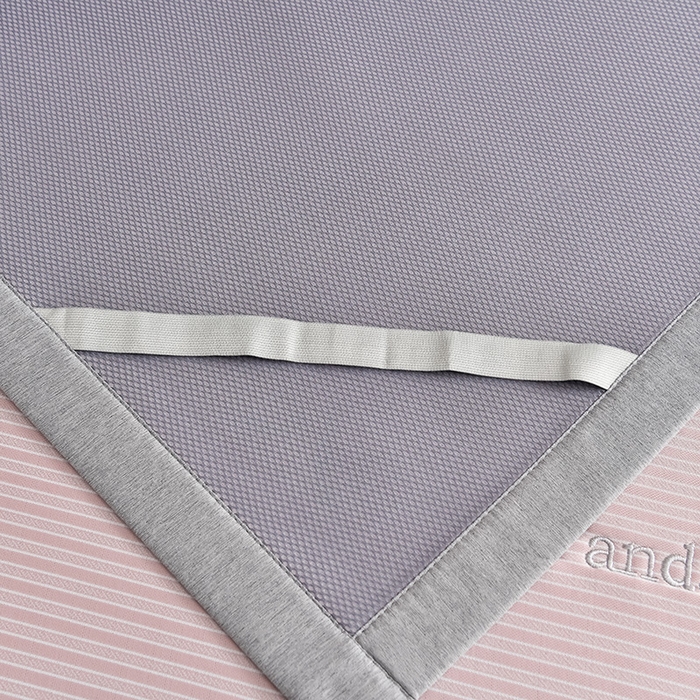 91家纺网 家纺一手货源 找家纺 小牛席业 2026新款经典条纹熊猫凉感冰丝席凉席席子 系列 粉色