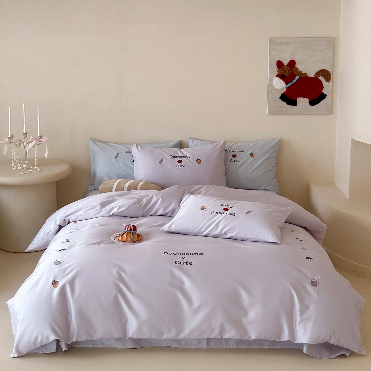 91家纺网 家纺一手货源 找家纺 极简 2026新款100S长绒棉刺绣四件套-趣味人生系列（模特版） 趣味人生-紫