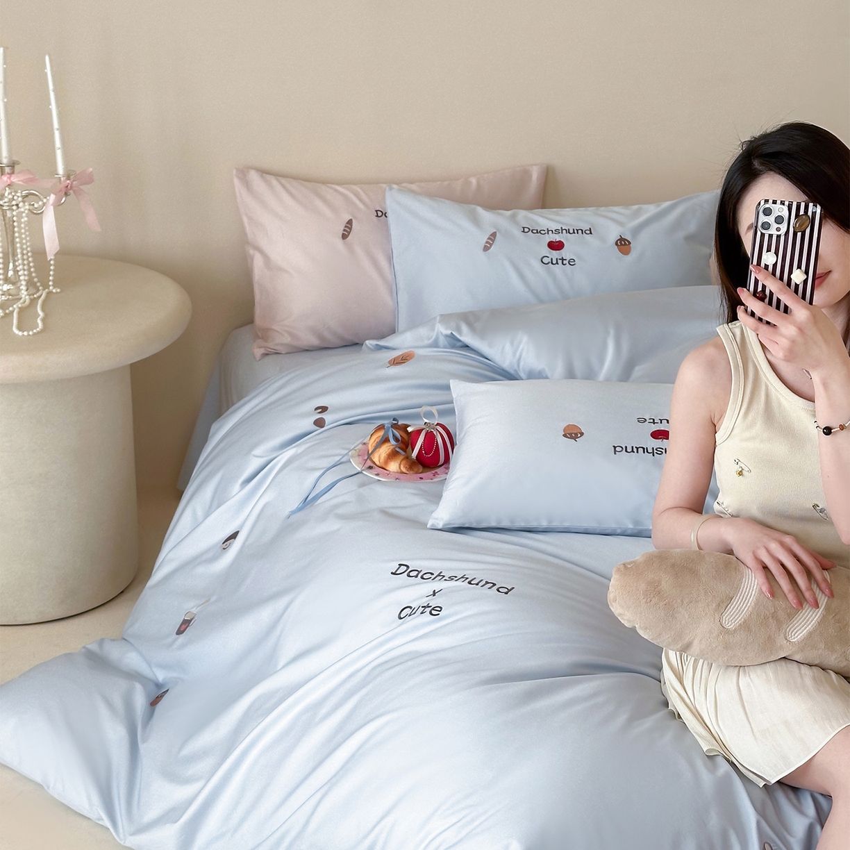 91家纺网 家纺一手货源 找家纺 极简 2026新款100S长绒棉刺绣四件套-趣味人生系列（模特版） 趣味人生-蓝