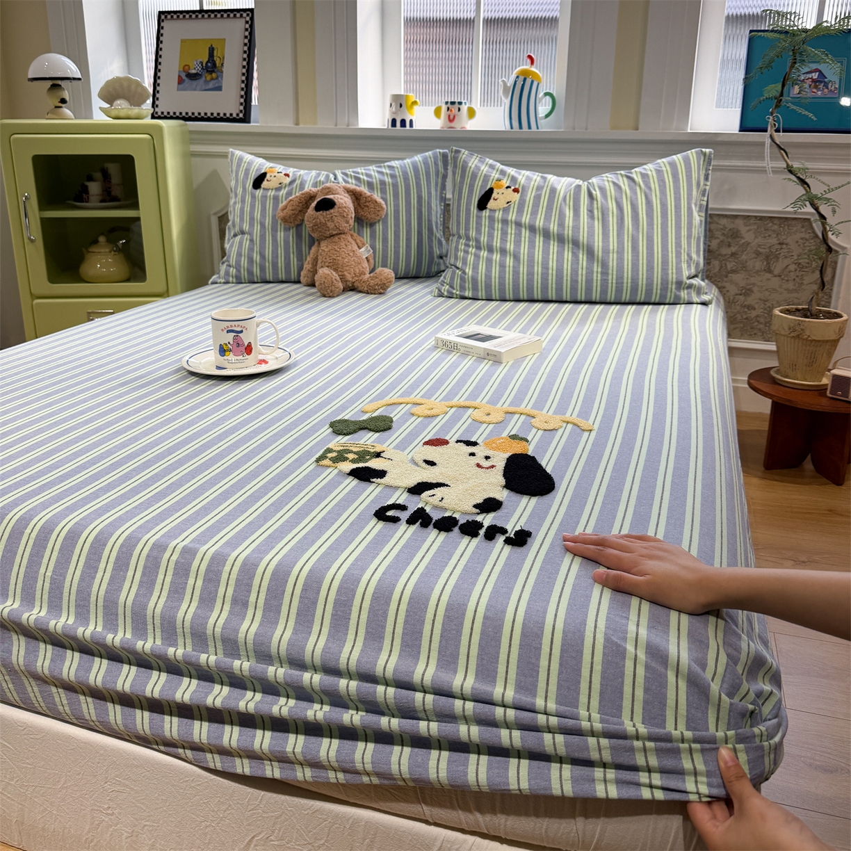 91家纺网 家纺一手货源 找家纺 珺柔家纺 2026新款色织全棉水洗棉毛巾绣床笠 干杯小狗