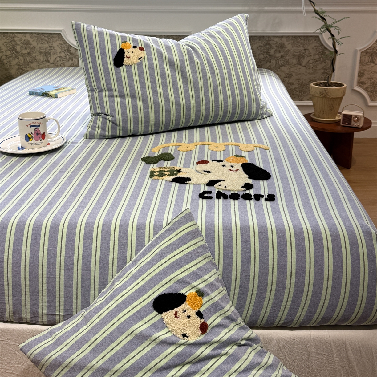 91家纺网 家纺一手货源 找家纺 珺柔家纺 2026新款色织全棉水洗棉毛巾绣床笠 干杯小狗