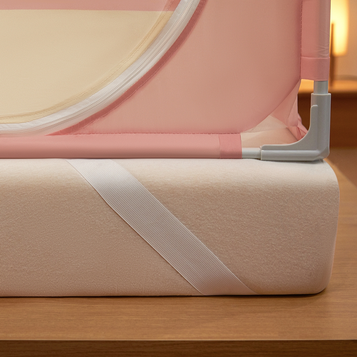 91家纺网 家纺一手货源 找家纺 艺利轩蚊帐 2026新款围栏级防摔U型三开门蚊帐 樱花粉