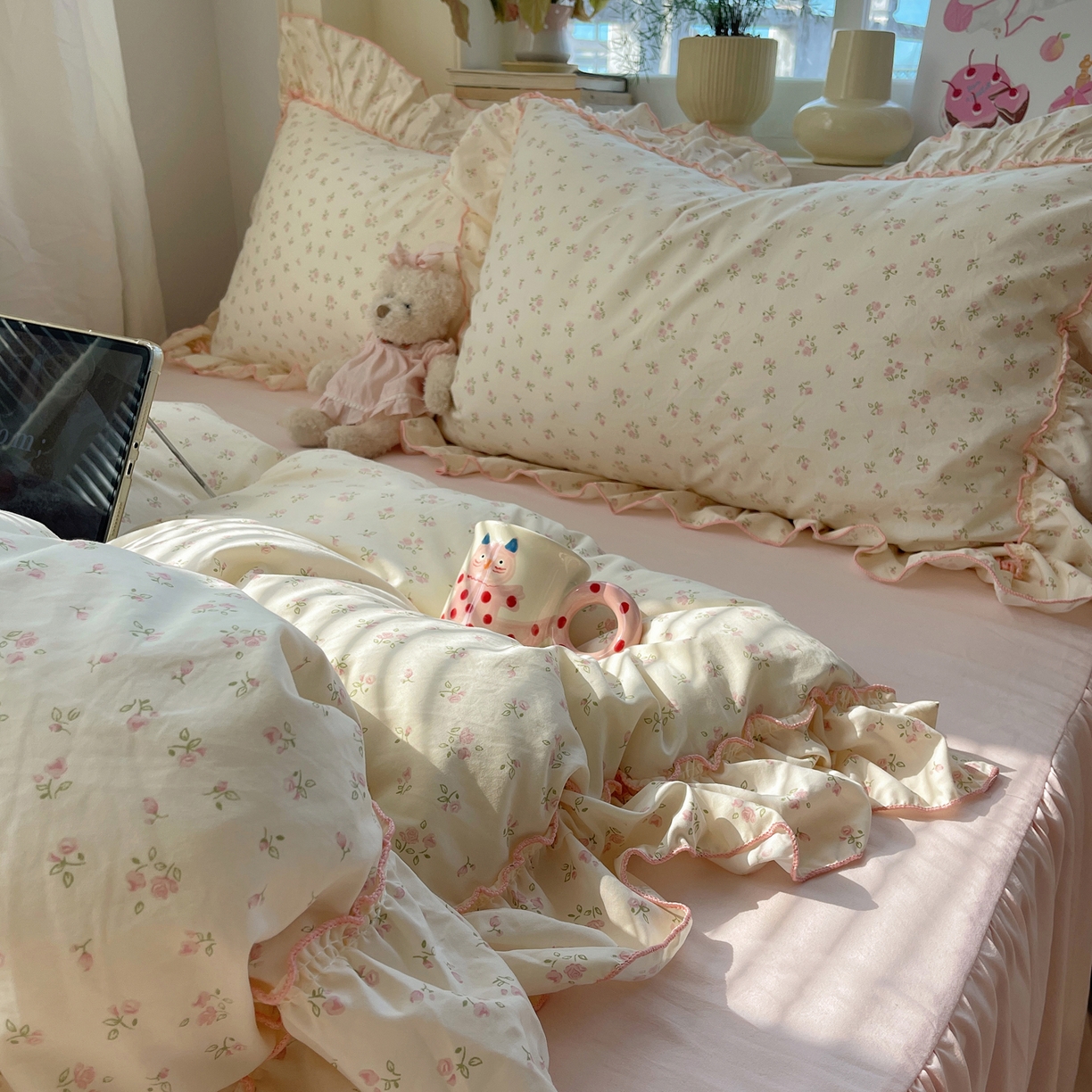 91家纺网 家纺一手货源 找家纺 轻奢坊 2026春夏新款水洗棉密拷花边四件套-春日 春日-碎花粉