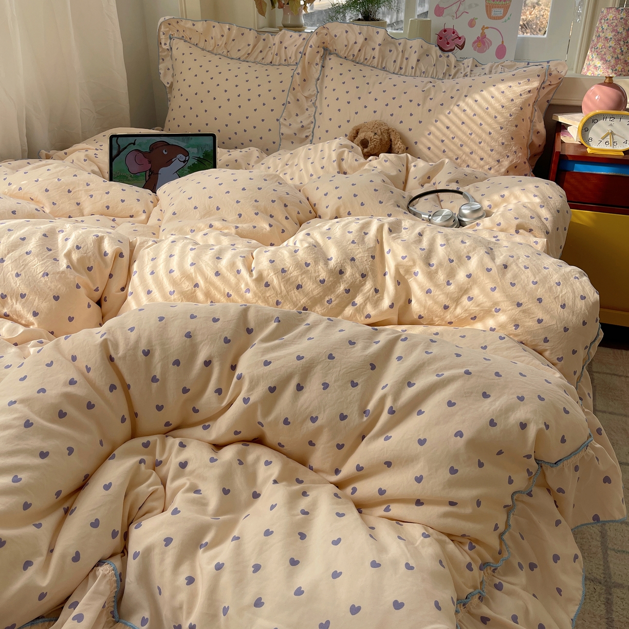 91家纺网 家纺一手货源 找家纺 轻奢坊 2026春夏新款水洗棉密拷花边四件套-春日 春日-紫心心