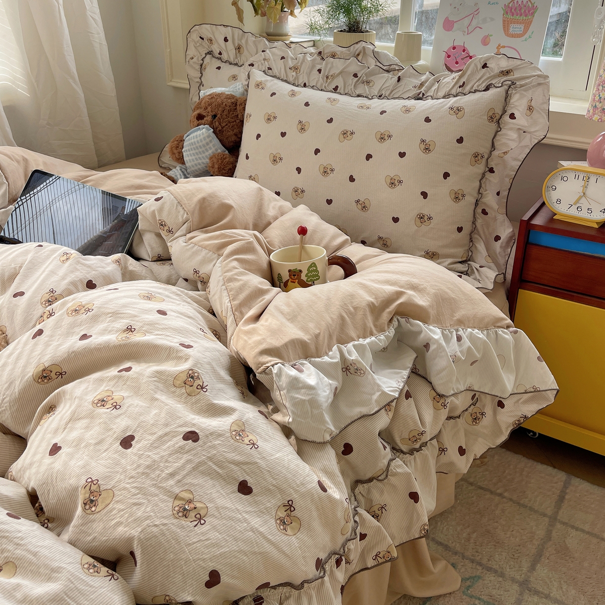 91家纺网 家纺一手货源 找家纺 轻奢坊 2026春夏新款水洗棉密拷花边四件套-春日 春日-咔咔熊