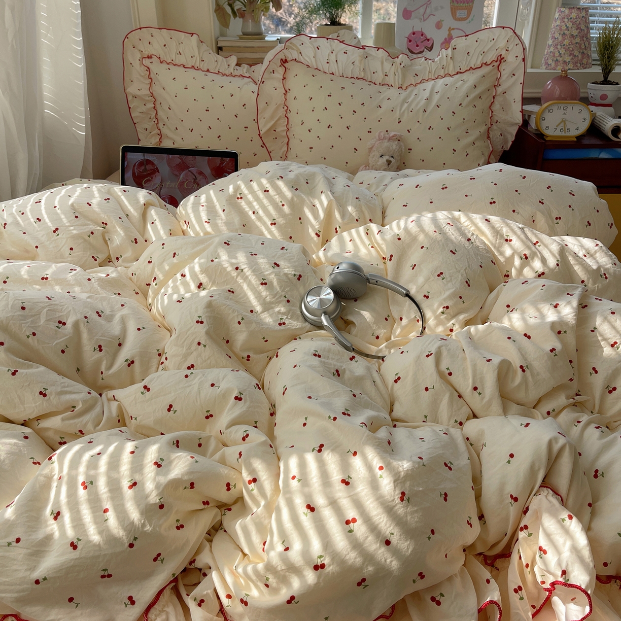 91家纺网 家纺一手货源 找家纺 （总）轻奢坊 2026春夏新款水洗棉密拷花边四件套-春日