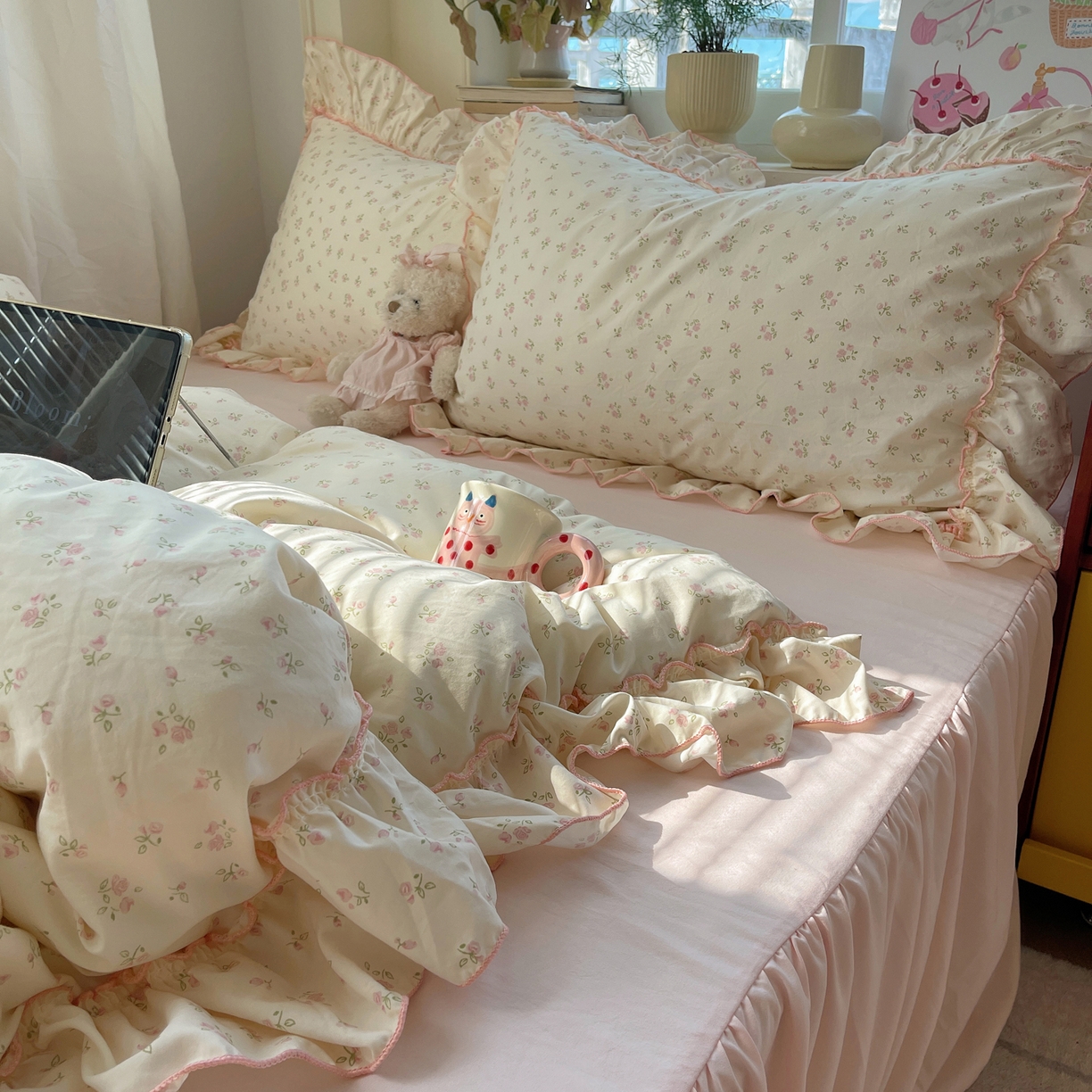 91家纺网 家纺一手货源 找家纺 轻奢坊 2026春夏新款水洗棉密拷花边四件套-春日 春日-碎花粉