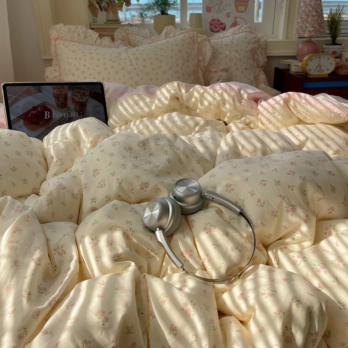 91家纺网 家纺一手货源 找家纺 轻奢坊 2026春夏新款水洗棉密拷花边四件套-春日 春日-碎花粉