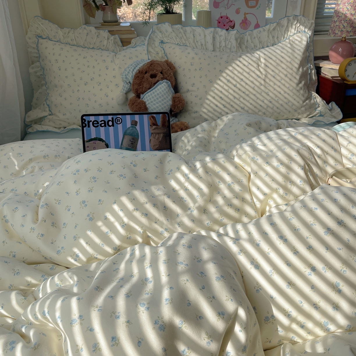 91家纺网 家纺一手货源 找家纺 轻奢坊 2026春夏新款水洗棉密拷花边四件套-春日 春日-小花蓝