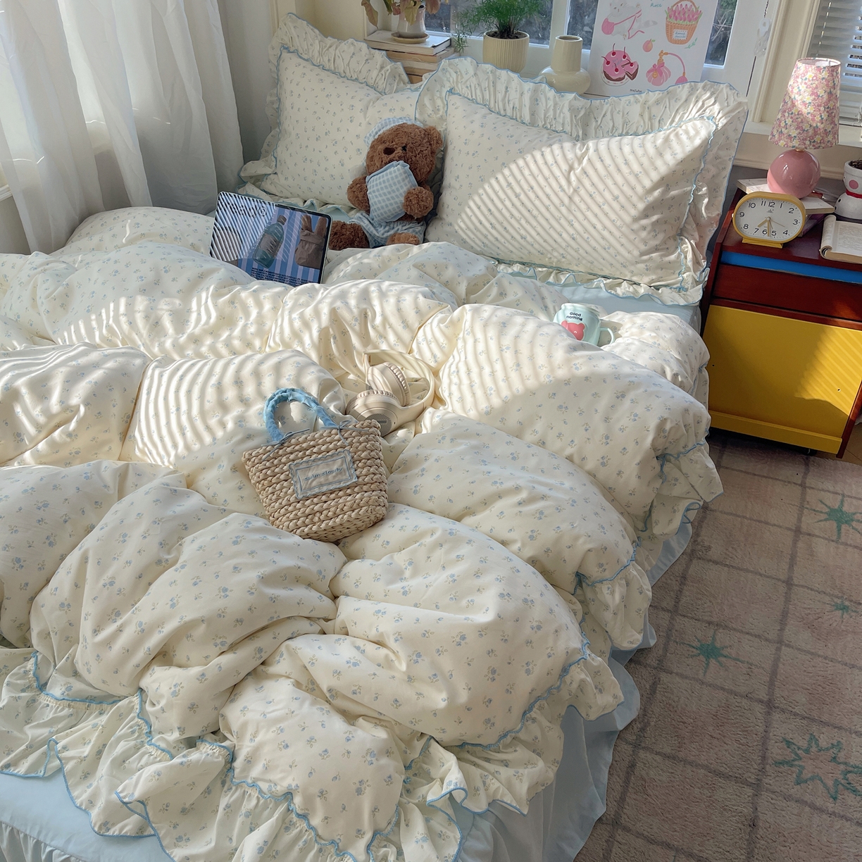 91家纺网 家纺一手货源 找家纺 轻奢坊 2026春夏新款水洗棉密拷花边四件套-春日 春日-小花蓝