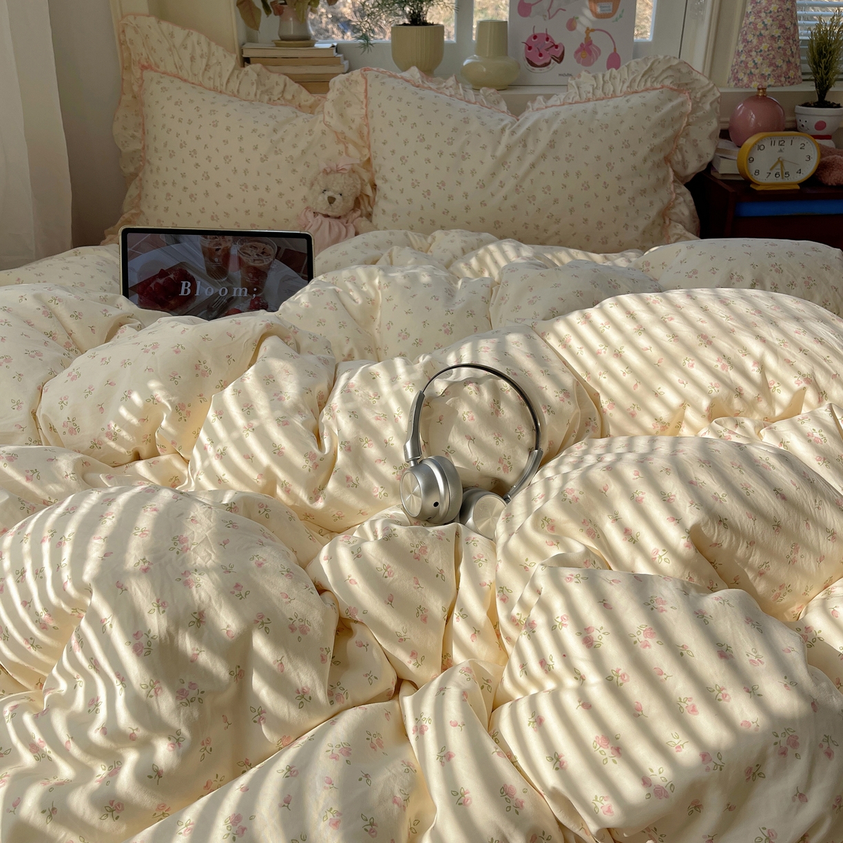 91家纺网 家纺一手货源 找家纺 轻奢坊 2026春夏新款水洗棉密拷花边四件套-春日 春日-碎花粉