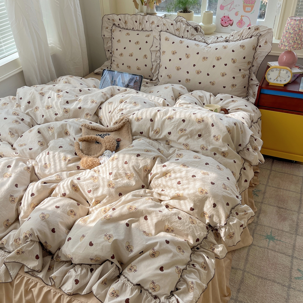 91家纺网 家纺一手货源 找家纺 轻奢坊 2026春夏新款水洗棉密拷花边四件套-春日 春日-咔咔熊