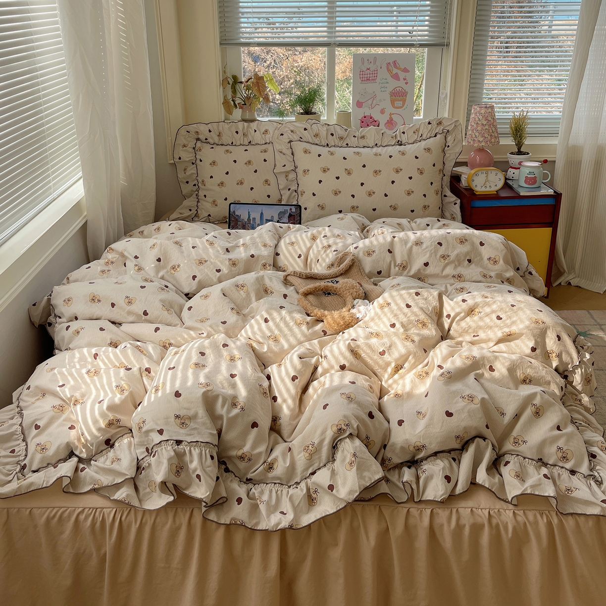 91家纺网 家纺一手货源 找家纺 轻奢坊 2026春夏新款水洗棉密拷花边四件套-春日 春日-咔咔熊