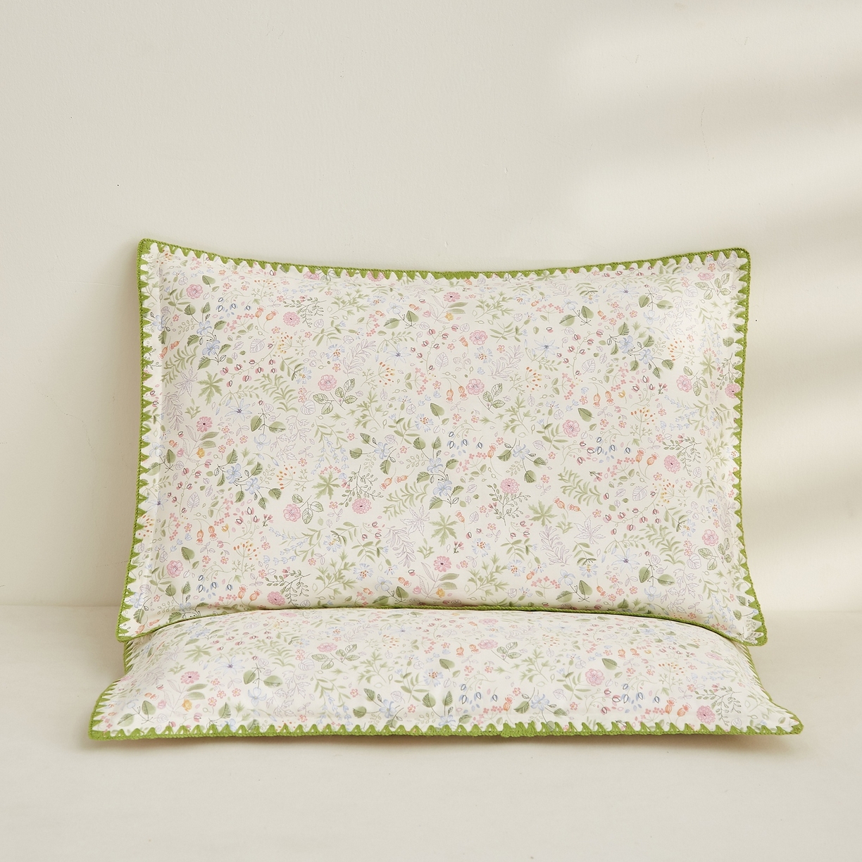 91家纺网 家纺一手货源 找家纺 小桃姐家纺 2026新款全棉纯棉贝壳边三角针单枕套双层纱枕套单件儿童枕套 绿意盎然