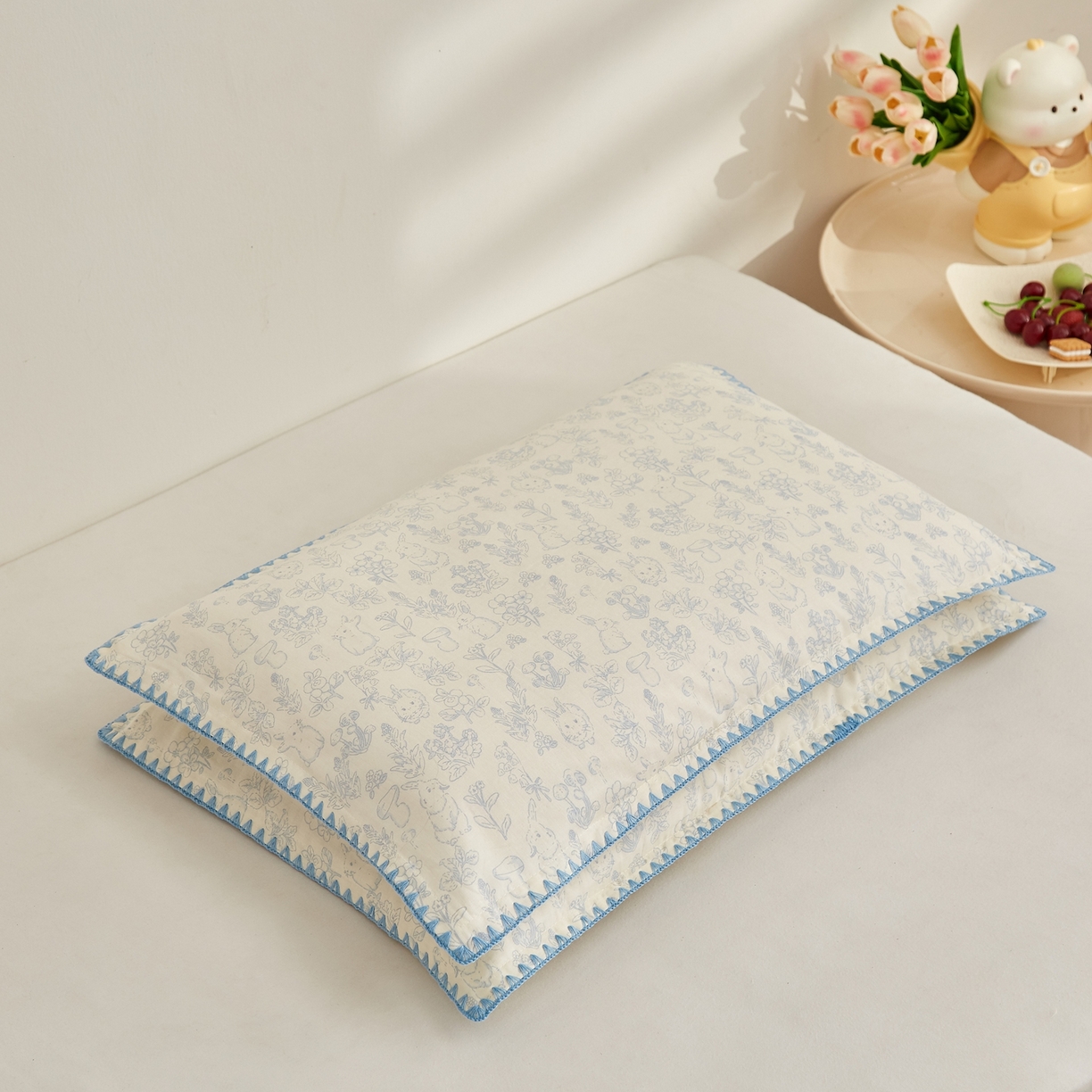 91家纺网 家纺一手货源 找家纺 小桃姐家纺 2026新款全棉纯棉贝壳边三角针单枕套双层纱枕套单件儿童枕套 芋泥兔兔